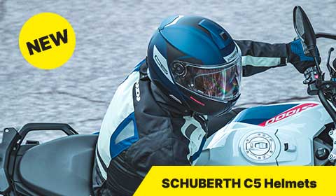 Lady motorcyclist with Schuberth C4pro